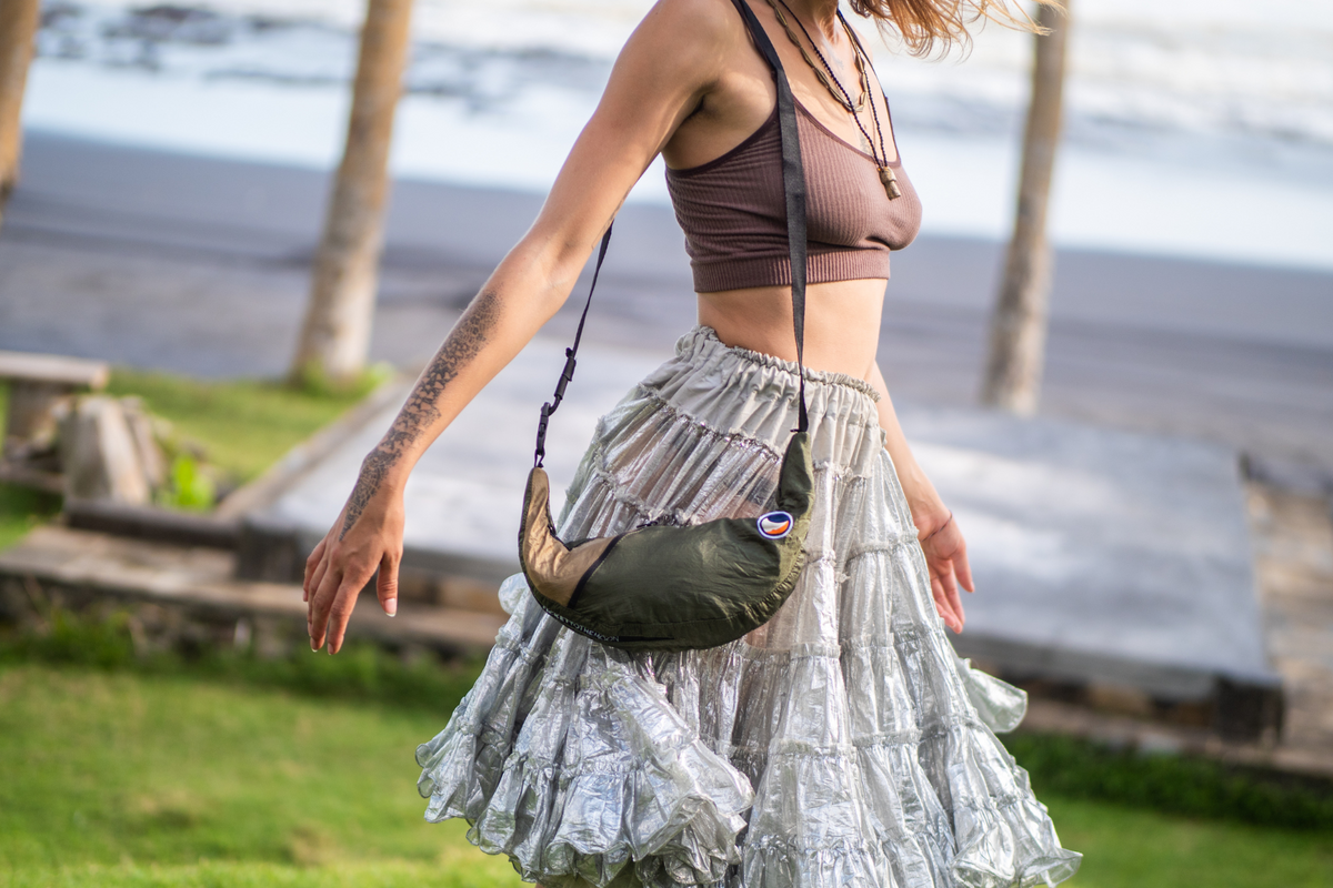 SLING BAG RECYCLED – Lightweight shoulder bag made from recycled nylon
