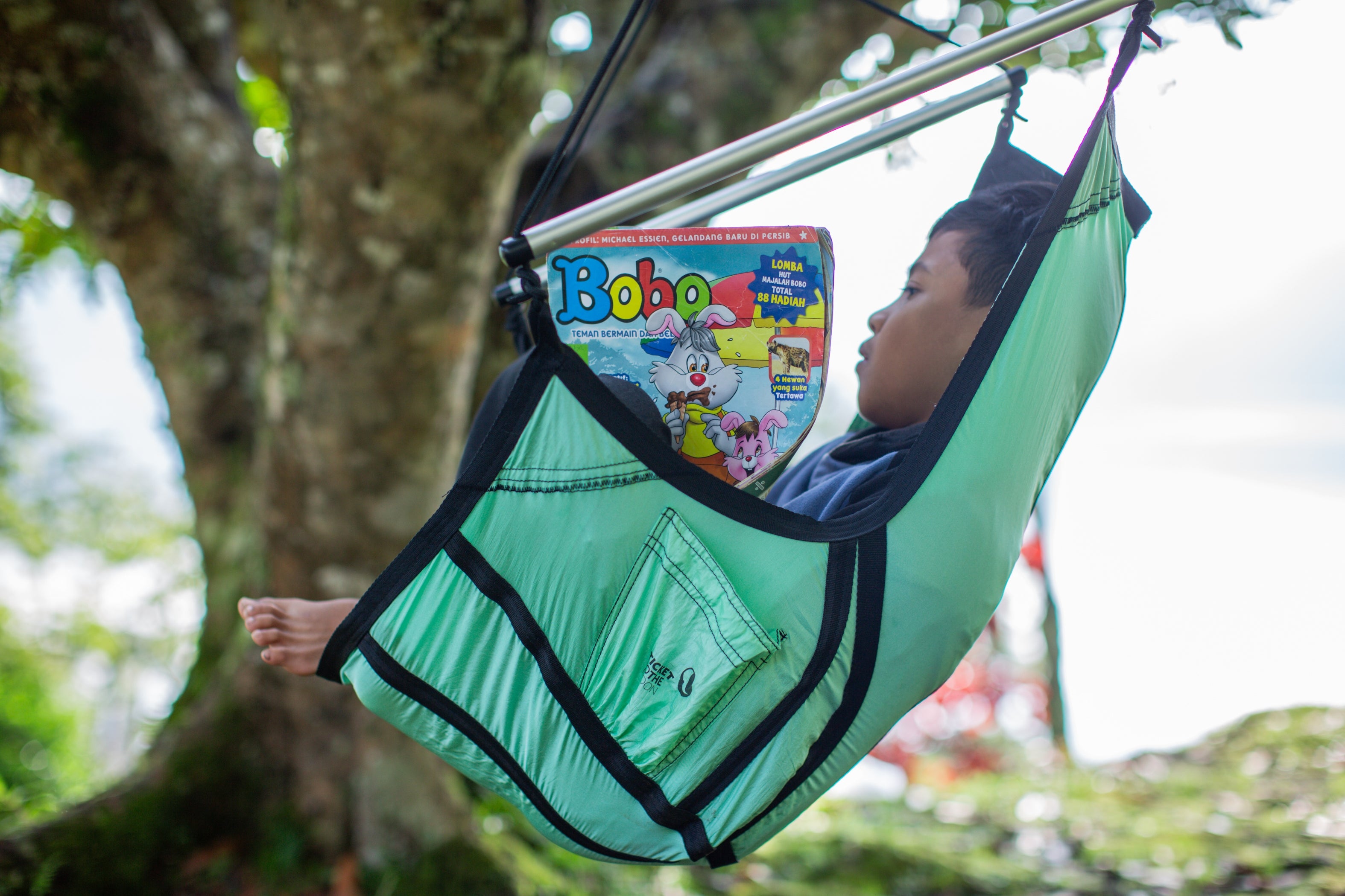 MINI MOON CHAIR – Lightweight Hanging Chair for Kids