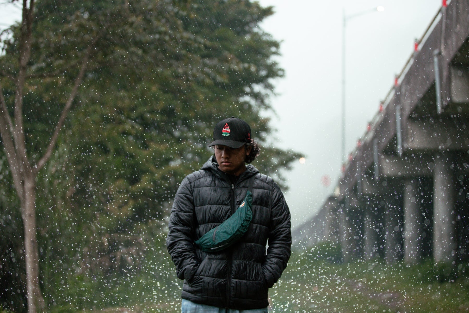 SLING BAG WATER RESISTANT