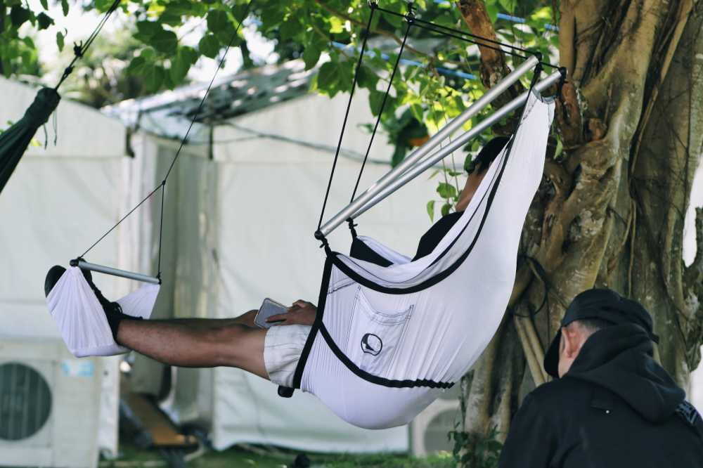 HANGING CHAIR - Moon Chair